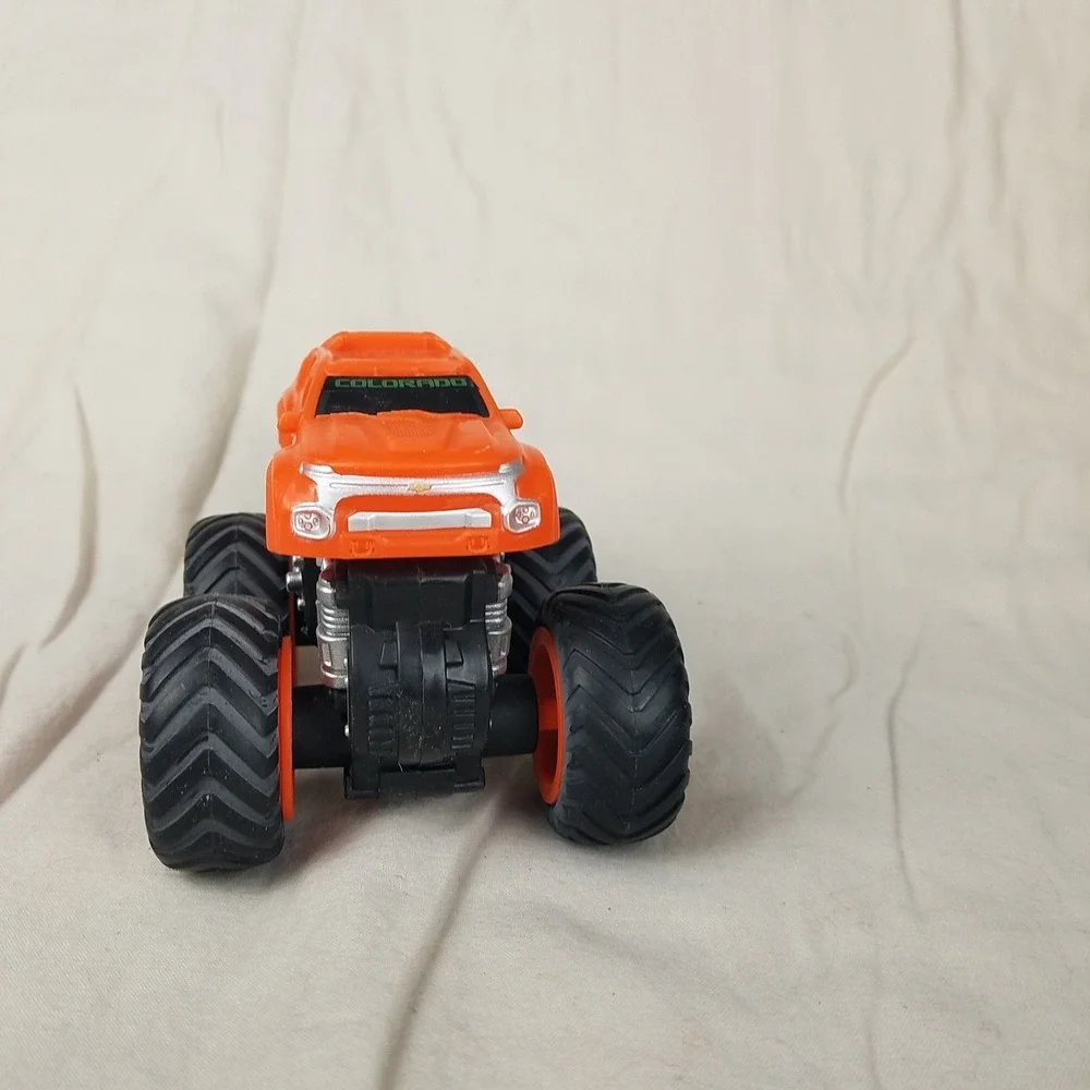 Chevrolet‎ Colorado Monster Truck Toy Kids Orange Excellent Removable Body 4x4